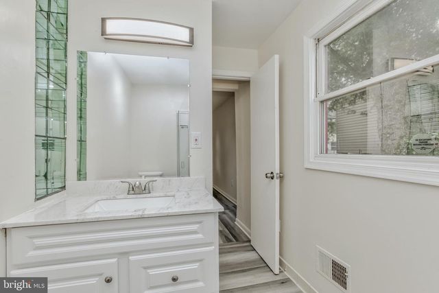 12802 LEAHY DR, Rockville, MD 20851