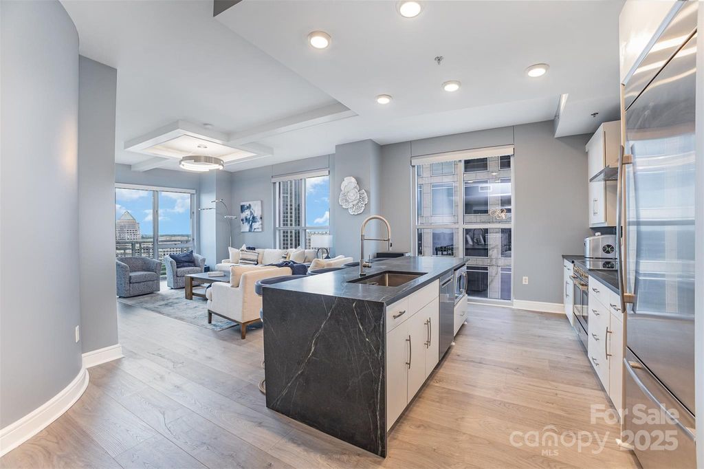 333 W Trade Street 1500, Charlotte, NC 28202