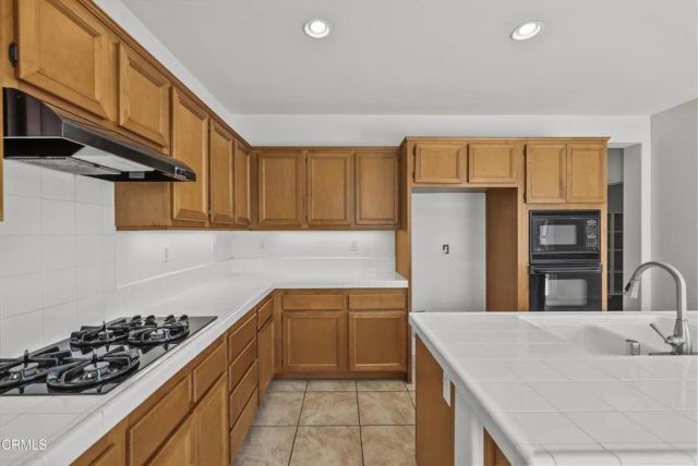 5040 Via Fresco, Camarillo, CA 93012