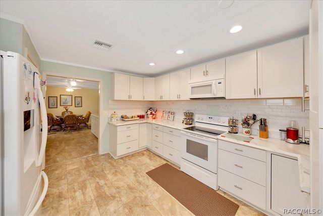 66 S Desoto Street, Beverly Hills, FL 34465