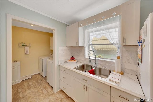 66 S Desoto Street, Beverly Hills, FL 34465