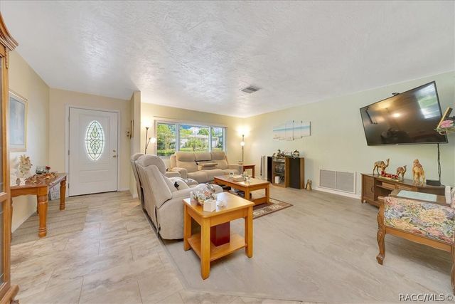 66 S Desoto Street, Beverly Hills, FL 34465