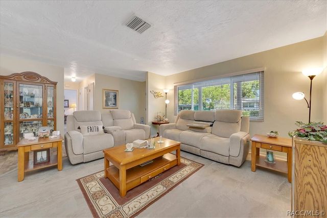 66 S Desoto Street, Beverly Hills, FL 34465
