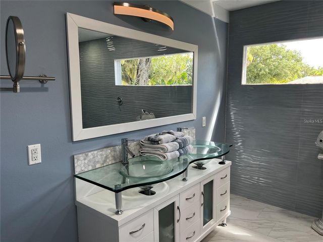 4594 TRAILS DRIVE, Sarasota, FL 34232