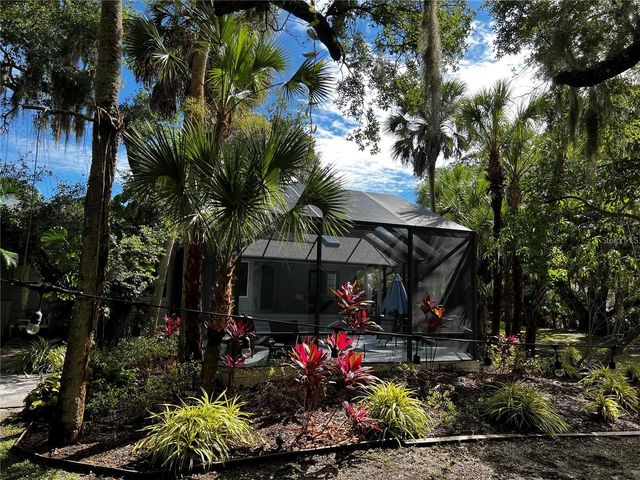 4594 TRAILS DRIVE, Sarasota, FL 34232