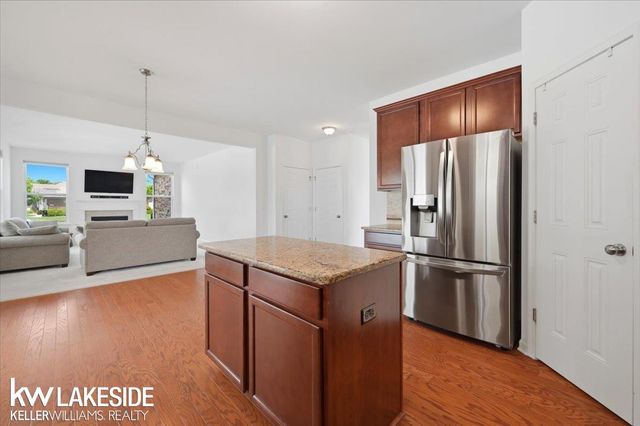 21965 Bellewood Drive, Macomb, MI 48044
