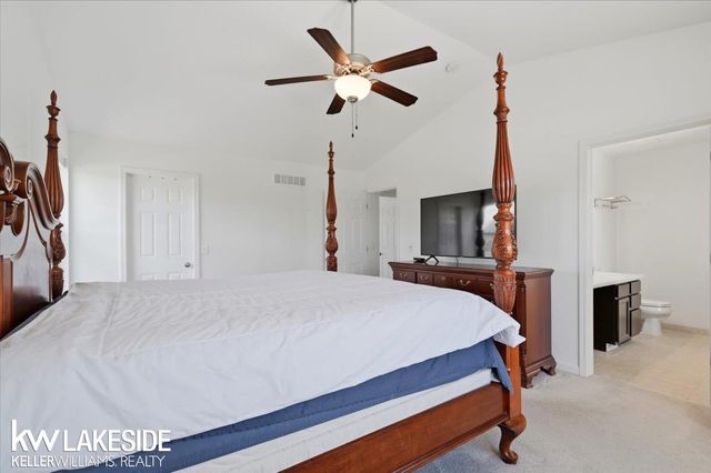 21965 Bellewood Drive, Macomb, MI 48044
