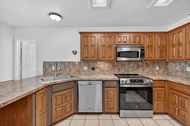 3315 Dasher Street, Lancaster, TX 75146