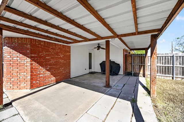 3315 Dasher Street, Lancaster, TX 75146