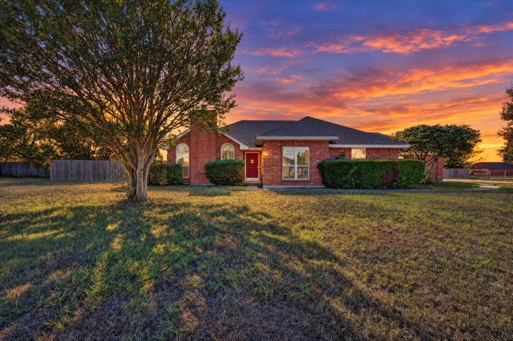 3315 Dasher Street, Lancaster, TX 75146