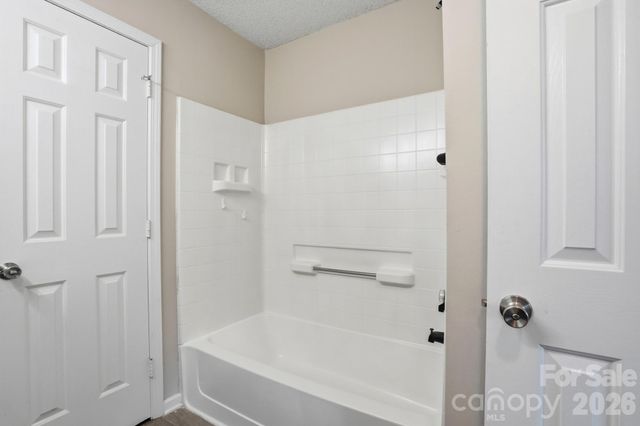 3015 Summercroft Lane, Charlotte, NC 28269