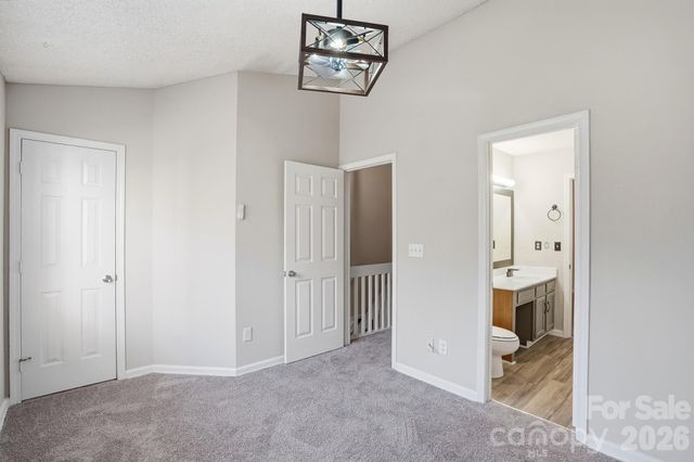 3015 Summercroft Lane, Charlotte, NC 28269