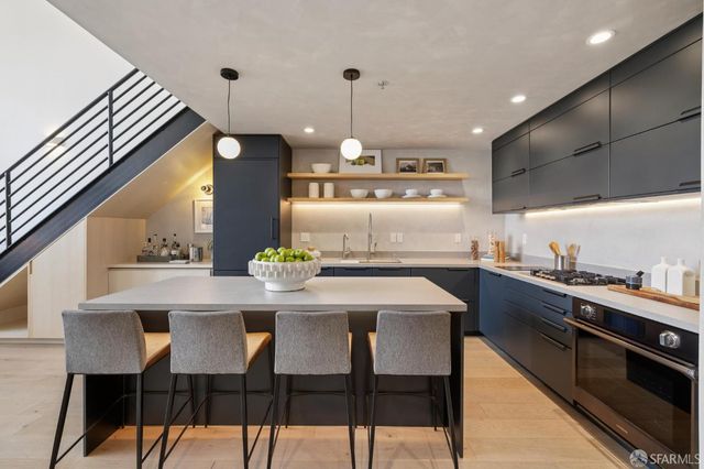 2170 Harrison Street 8, San Francisco, CA 94110