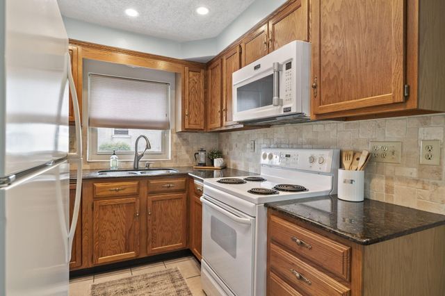 664 Brookside Drive, Columbus, OH 43209