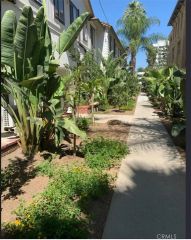 164 N Oak Knoll, Pasadena, CA 91101