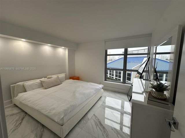 19195 NE 36th Ct 201, Aventura, FL 33180