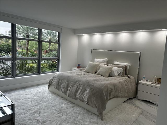 19195 NE 36th Ct 201, Aventura, FL 33180