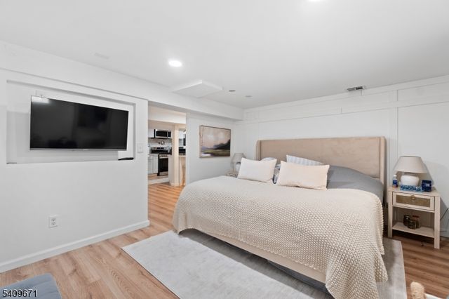 33 Mapes Ave 2, Newark City, NJ 07112