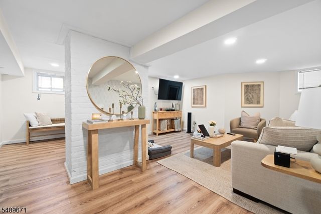 33 Mapes Ave 2, Newark City, NJ 07112