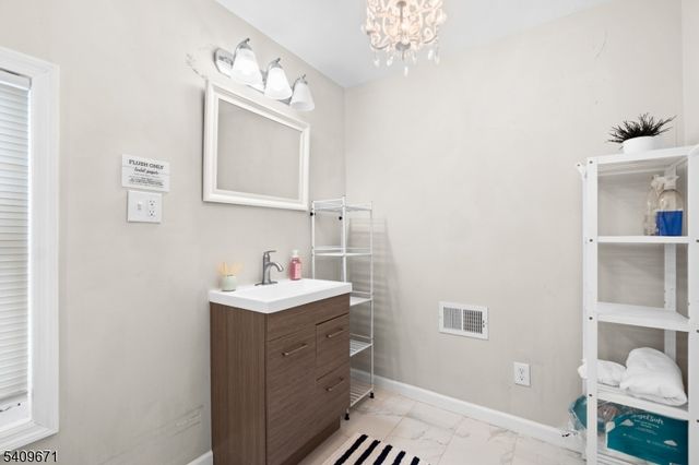 33 Mapes Ave 2, Newark City, NJ 07112