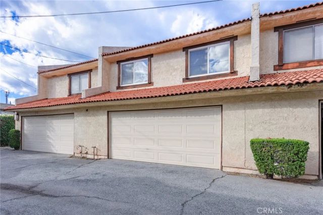 938 Huntington K, Duarte, CA 91010