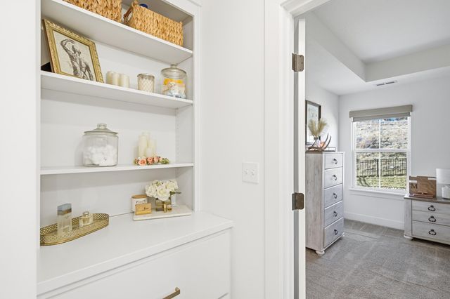 2025 RANDOM RDG, Columbia, MO 65201