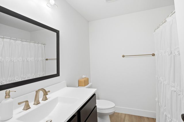 2025 RANDOM RDG, Columbia, MO 65201