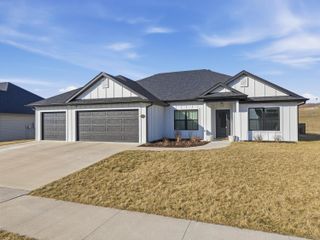 2025 RANDOM RDG, Columbia, MO 65201