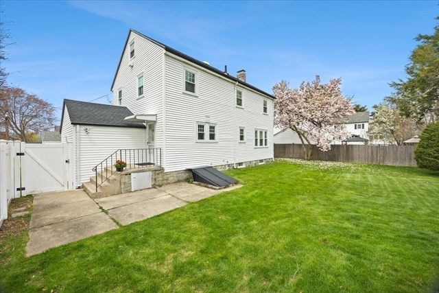 8 Myles Standish Rd, Boston, MA 02132