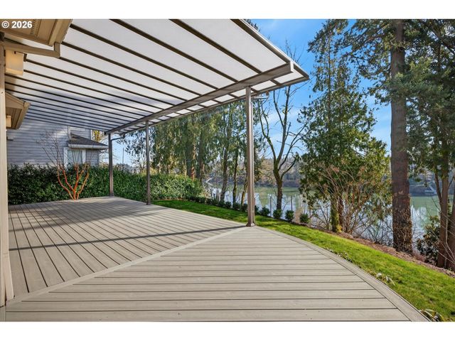 32092 Sw WILLAMETTE Way, Wilsonville, OR 97070