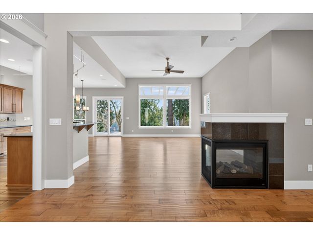 32092 Sw WILLAMETTE Way, Wilsonville, OR 97070