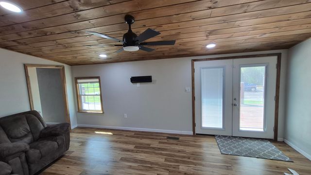 2435 State Hwy 235, Nancy, KY 42544