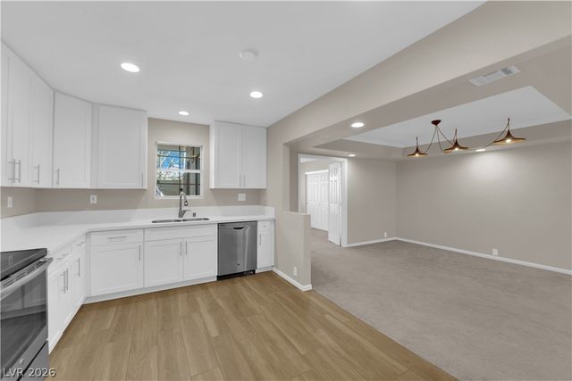 710 Tam O Shanter, Las Vegas, NV 89109