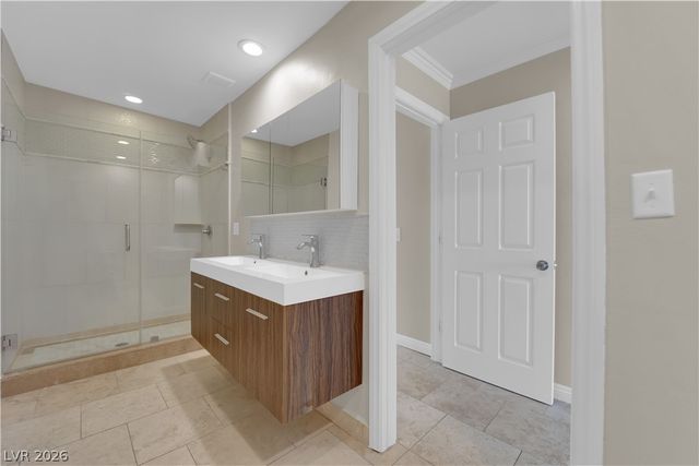 710 Tam O Shanter, Las Vegas, NV 89109