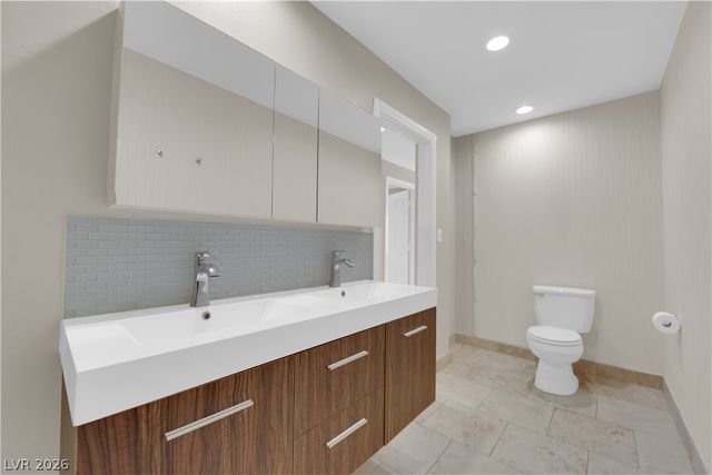 710 Tam O Shanter, Las Vegas, NV 89109