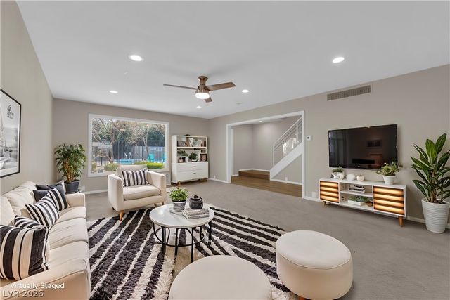 710 Tam O Shanter, Las Vegas, NV 89109