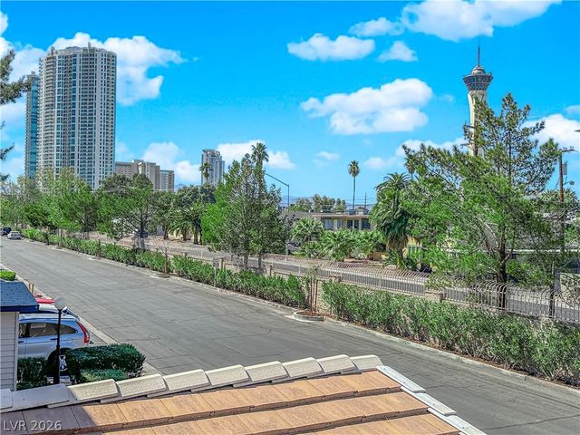 710 Tam O Shanter, Las Vegas, NV 89109