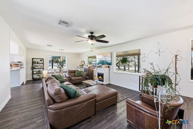 791 Edwards Boulevard, New Braunfels, TX 78132