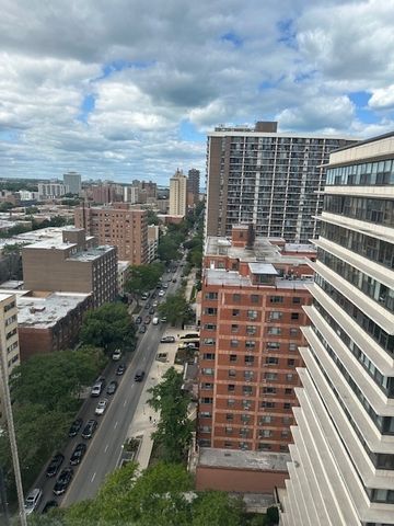 5757 N Sheridan Road 18J, Chicago, IL 60660