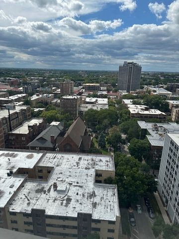 5757 N Sheridan Road 18J, Chicago, IL 60660