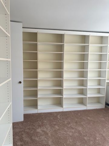 5757 N Sheridan Road 18J, Chicago, IL 60660