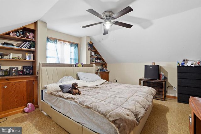 1937 HOFFMANSVILLE RD, Frederick, PA 19435