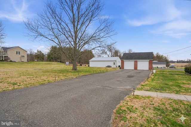 1937 HOFFMANSVILLE RD, Frederick, PA 19435