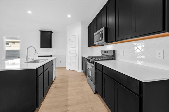 1342 Isola Bella Drive, Richmond, TX 77406