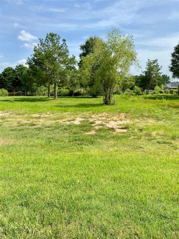 56 County Road 3404, Cleveland, TX 77327