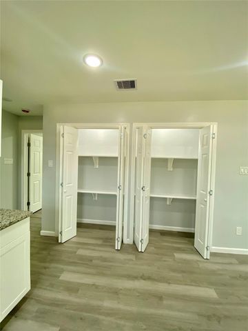 56 County Road 3404, Cleveland, TX 77327