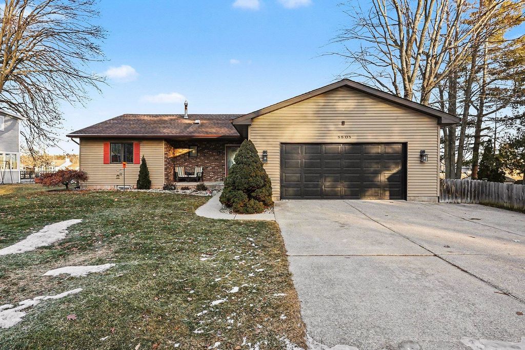 5505 Red Oak Drive, Beaverton, MI 48612