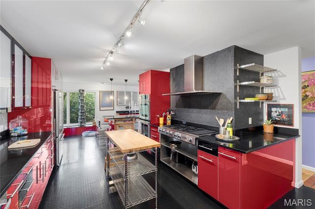 13078 Ferntrails Lane, Creve Coeur, MO 63141