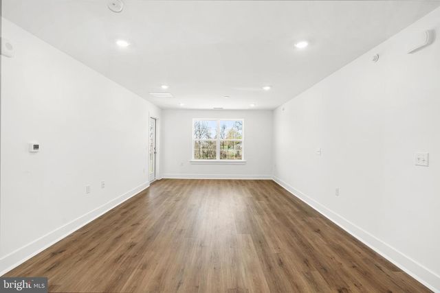 2307 PRINCE HALL DR, Pennington, NJ 08534