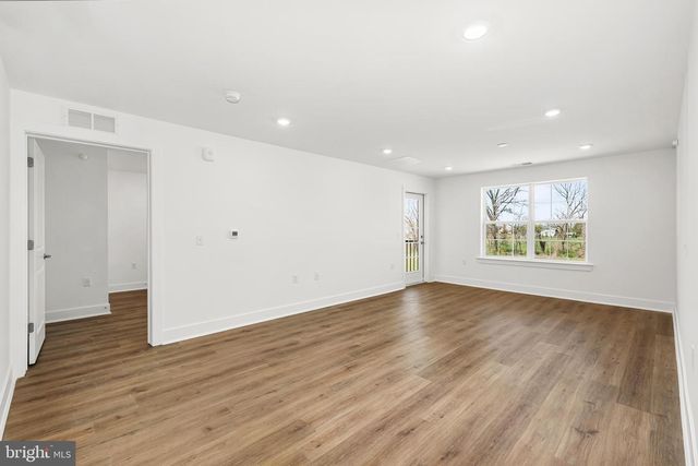 2307 PRINCE HALL DR, Pennington, NJ 08534